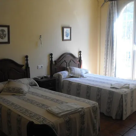 Hostal Nicol's 3* Luque