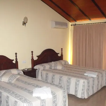 Hostal Nicol's Hotel 3*