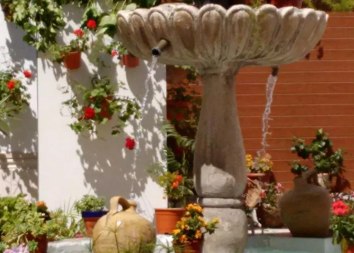 Hotel Hostal Nicol's 3*